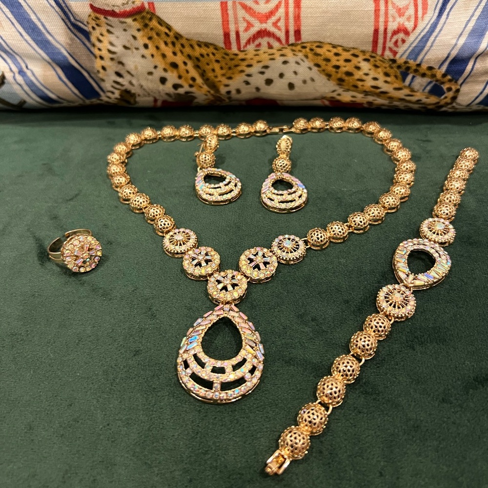 Gold-tone Iridescent Teardrop Necklace Set - Women Jewelry